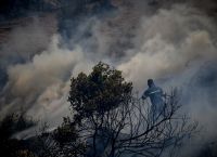 Φωτιά τώρα: Στις φλόγες ο Ασπρόπυργος