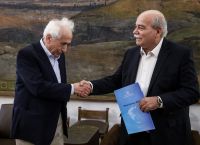 ΥΠΕΣ αποτελέσματα εκλογών: Παραδόθηκαν στον πρόεδρο της Βουλής και στον Παυλόπουλο