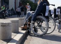 Συνήγορος του Πολίτη: «Γολγοθάς» η καθημερινότητα για τα άτομα με αναπηρία