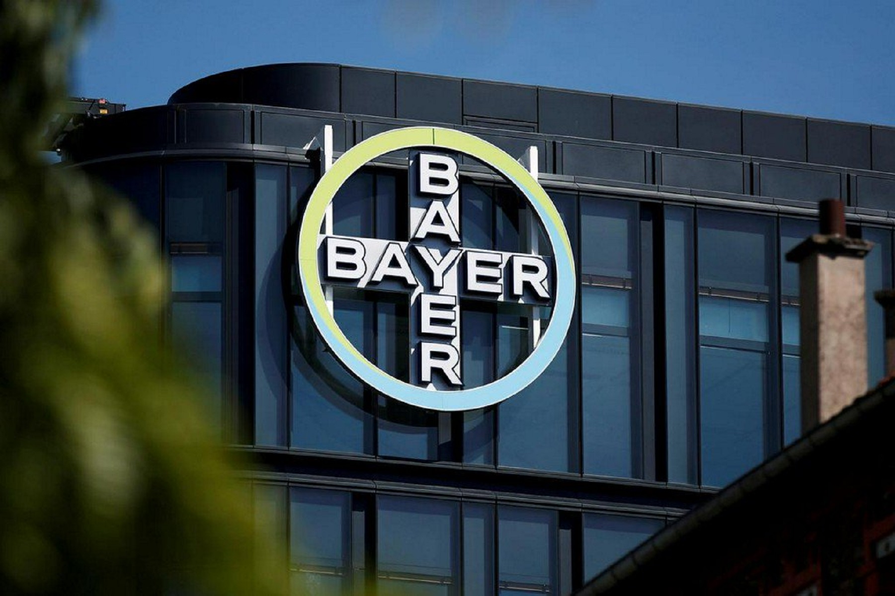 Bayer: Αντιμέτωπη με πάνω από 18.000 προσφυγές για την γλυφοσάτη