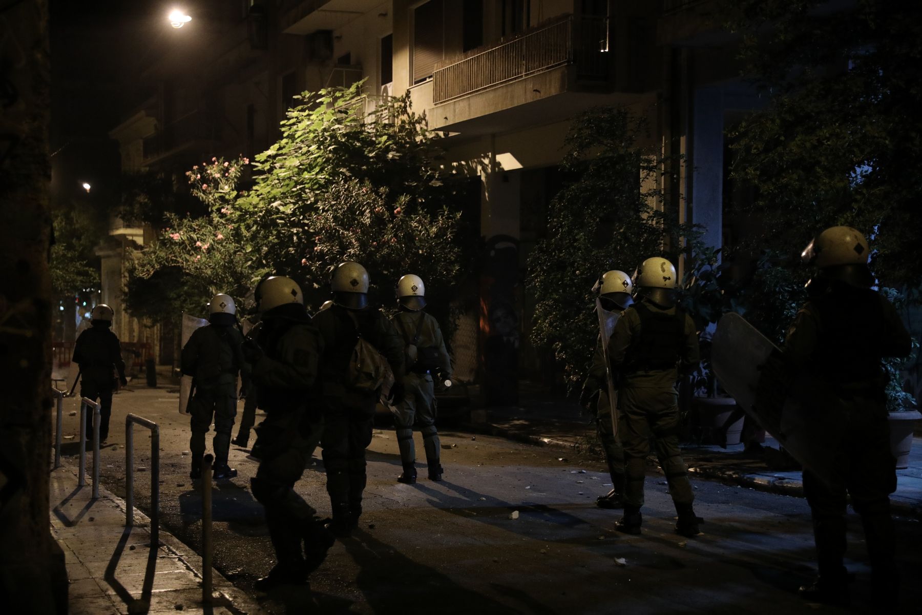 Εξάρχεια: Επεισόδια μετά την συγκέντρωση διαμαρτυρίας για την αποφυλάκιση Κορκονέα (pics)
