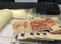 Εισφορά αλληλεγγύης: Ποιοι βγαίνουν κερδισμένοι από το «πάγωμα» του φόρου για ένα έτος Εισφορά αλληλεγγύης: Ποιοι βγαίνουν κερδισμένοι από το «πάγωμα» του φόρου για ένα έτος