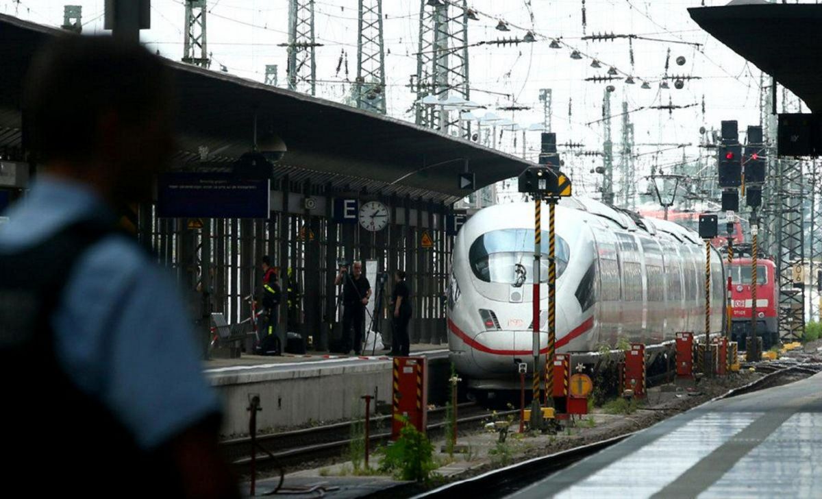 Γερμανία: Τραγικός θάνατος για 8χρονο αγόρι – Άνδρας το έσπρωξε μπροστά σε τρένο