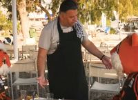 Μάκης Γιατράς: Βίντεο – έπος του Προμηθέα με τον προπονητή του σε ρόλο… ταβερνιάρη (vid)