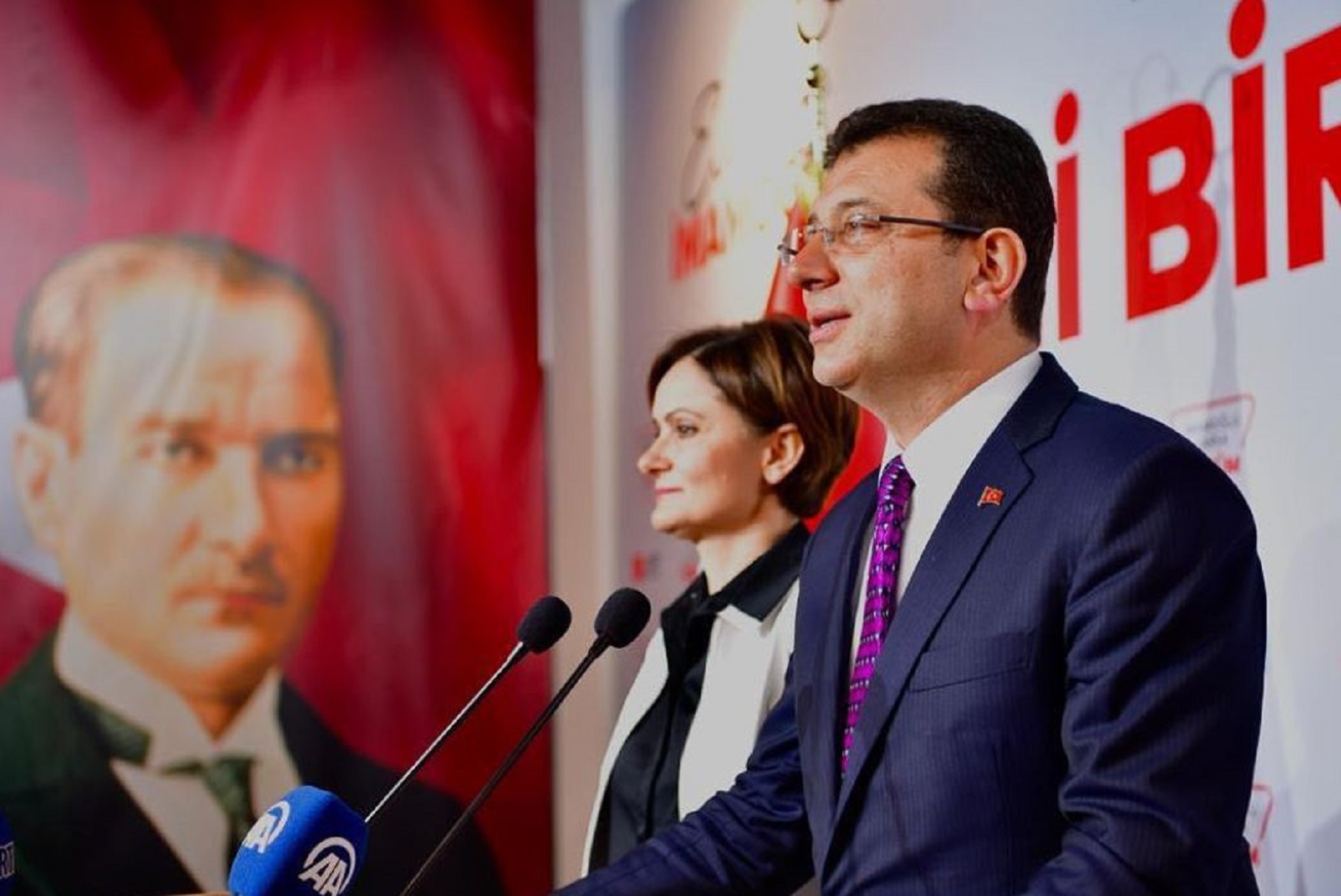Εκρέμ Ιμάμογλου: “Δεν ακολουθώ κανέναν ιδεολογικά – Αυτή είναι η στρατηγική μου κατά του Ερντογάν”