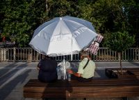 Καιρός σήμερα: Ανεβαίνει και πάλι η θερμοκρασία – Επιστροφή στο καλοκαίρι