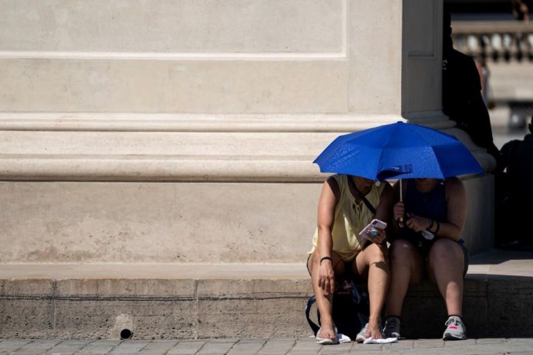 Καύσωνας: Προληπτικά μέτρα από Ιατρικό Σύλλογο Αθηνών