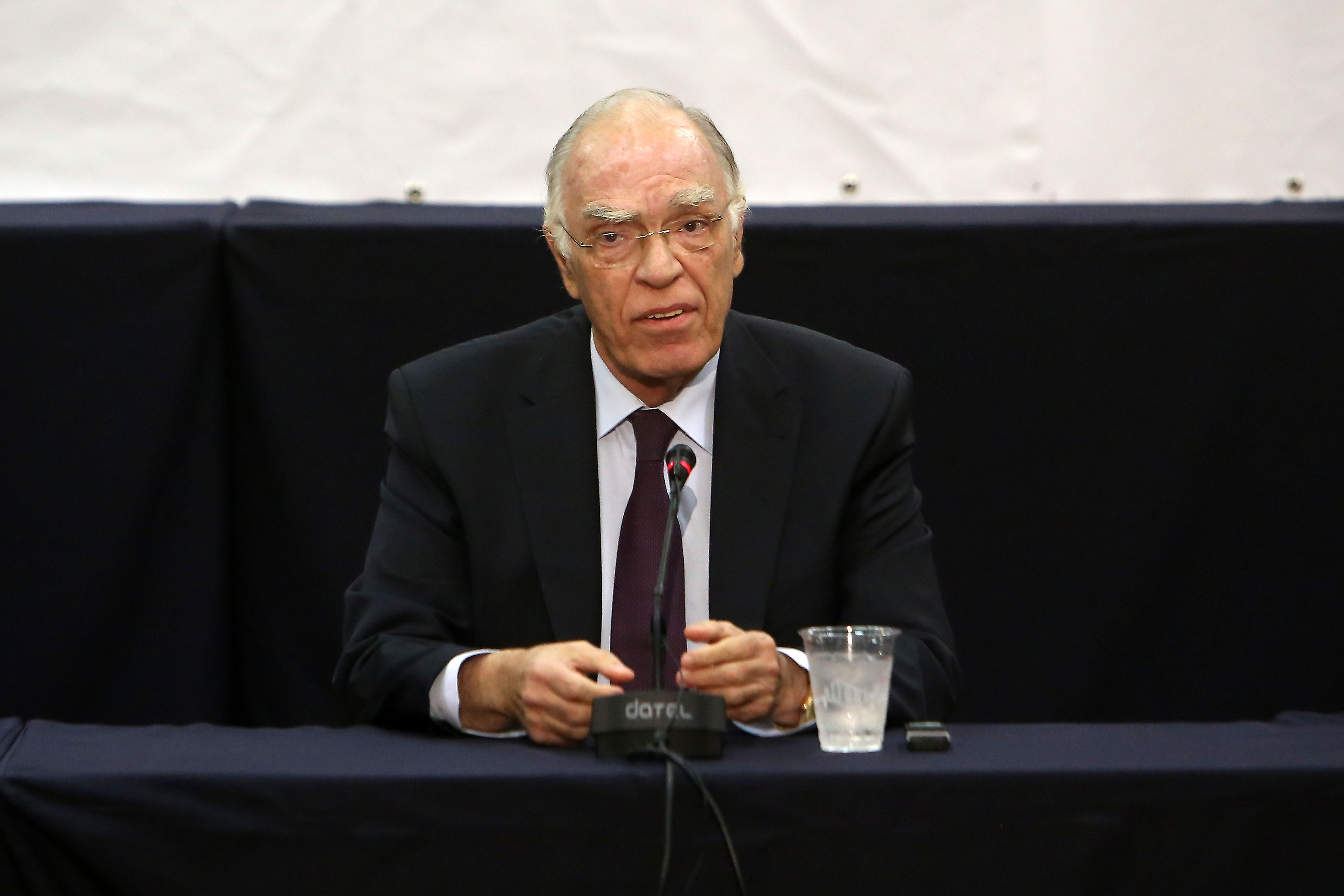 Βασίλης Λεβέντης: “Ο λαός έχασε – Η αυτοδυναμία καταλήγει σε κοινοβουλευτική δικτατορία” (vid)