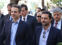 Τον σταυρό σας στον Μάξιμο: Απίθανο προεκλογικό σποτ για υποψήφιο της ΝΔ (vid)