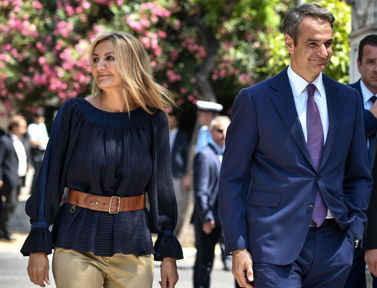 Μαρέβα Μητσοτάκη: Έκλεψε τις εντυπώσεις στην ορκωμοσία της νέας κυβέρνησης (pics)