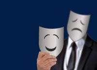 Διπολική διαταραχή: Τι είναι και ποια τα συμπτώματα