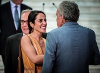 Προεδρικό Μέγαρο: Οι εντυπωσιακές εμφανίσεις στη δεξίωση για την 45η Επέτειο Αποκατάστασης της Δημοκρατίας