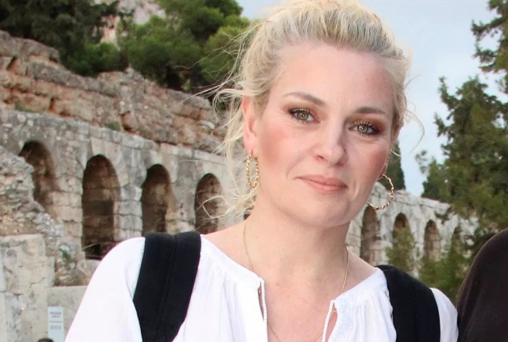 Ελισάβετ Μουτάφη: “Έχω πολύ καλή σχέση μου τους δημοσιογράφους και με τα περιοδικά.”