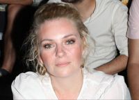 Ελισάβετ Μουτάφη: «Όλοι τα κάνουμε όλα στην TV, γι’ αυτό δεν σταυρώνω κανέναν πια» Ελισάβετ Μουτάφη: «Όλοι τα κάνουμε όλα στην TV, γι’ αυτό δεν σταυρώνω κανέναν πια»
