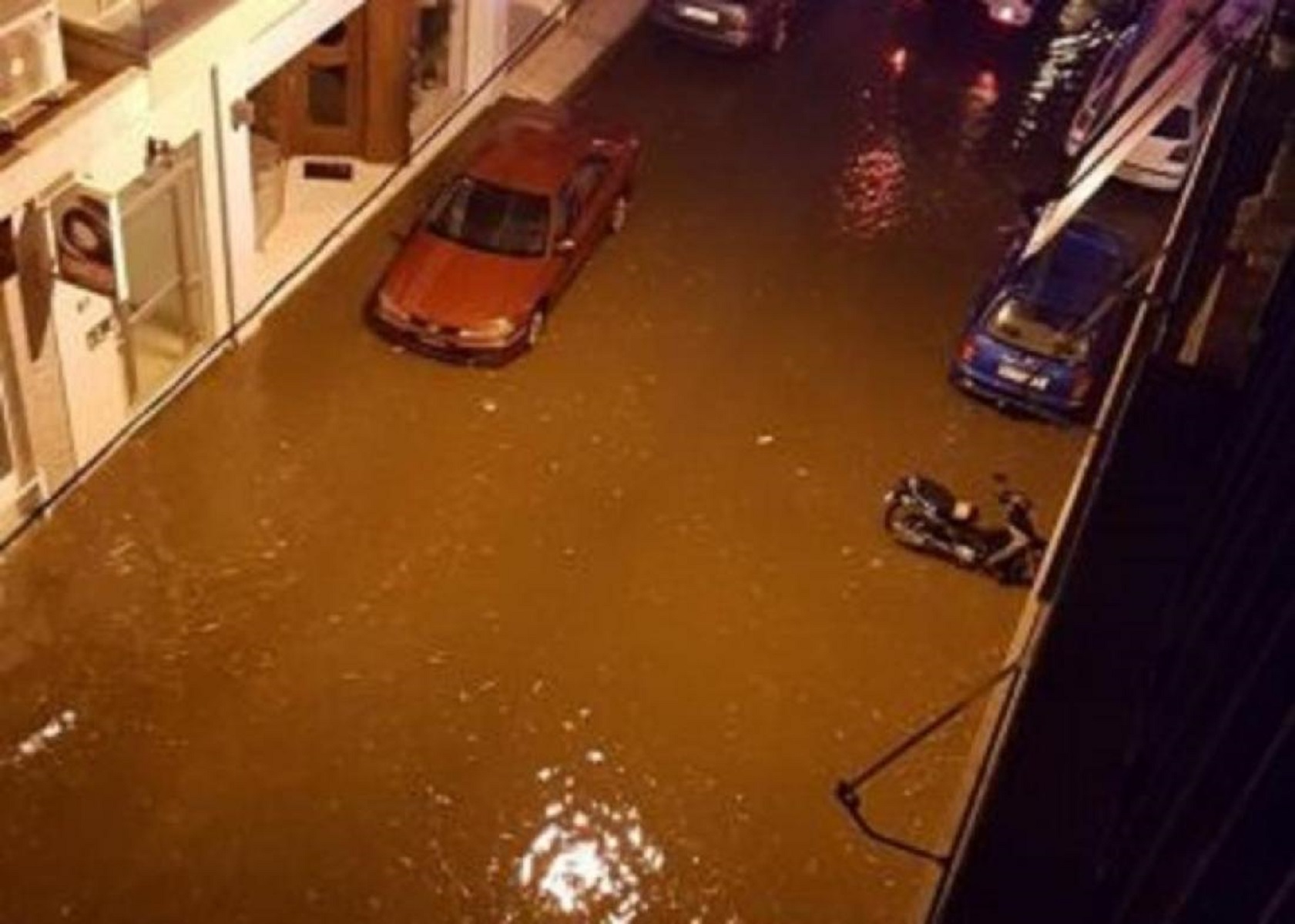 Ναύπακτος: Περίπου 55 άτομα διέσωσε τα ξημερώματα η Πυροσβεστική