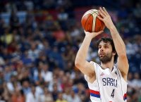Μίλος Τεόντοσιτς: “Σφήνα” της Μακάμπι για τον Σέρβο