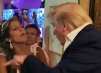 Ντόναλντ Τραμπ: Έκανε αιφνιδιαστικό “ντου” σε γάμο και φίλησε τη νύφη (vid)