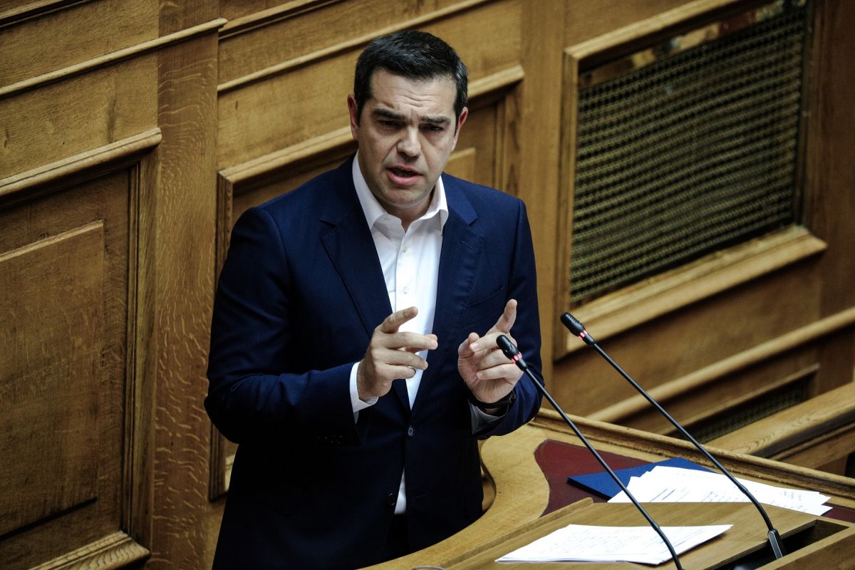 Αλέξης Τσίπρας: “Καλούμαστε να περιφρουρήσουμε το δικαίωμα στη δημόσια εκπαίδευση”