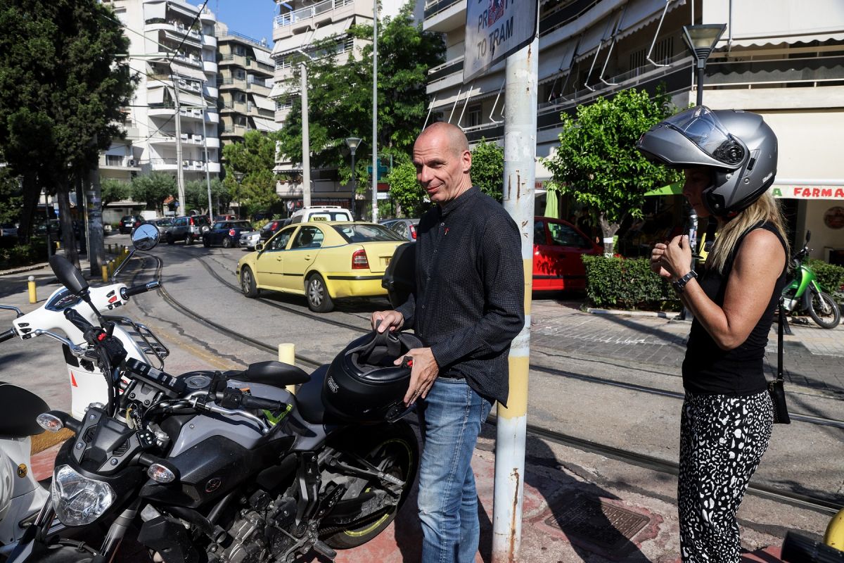 Γιάνης Βαρουφάκης: “Ο αστοιχείωτος Ντάισελμπλουμ παραλίγο να γίνει επικεφαλής του ΔΝΤ”