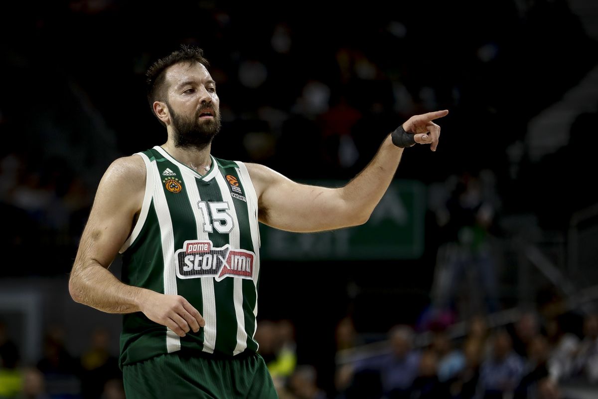 Ίαν Βουγιούκας Λάρισα: Μένει στην Basket League o Έλληνας σέντερ