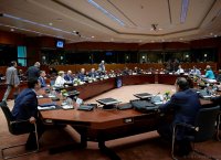 Σύνοδος κορυφής: “Θρίλερ” για τον αντί – Γιούνκερ και τις σημαντικές θέσεις