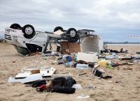 Χαλκιδική: Δύο νεκροί στη Σωζόπολη – Απίστευτες εικόνες από το τροχόσπιτο που ανετράπη (pics&vid)