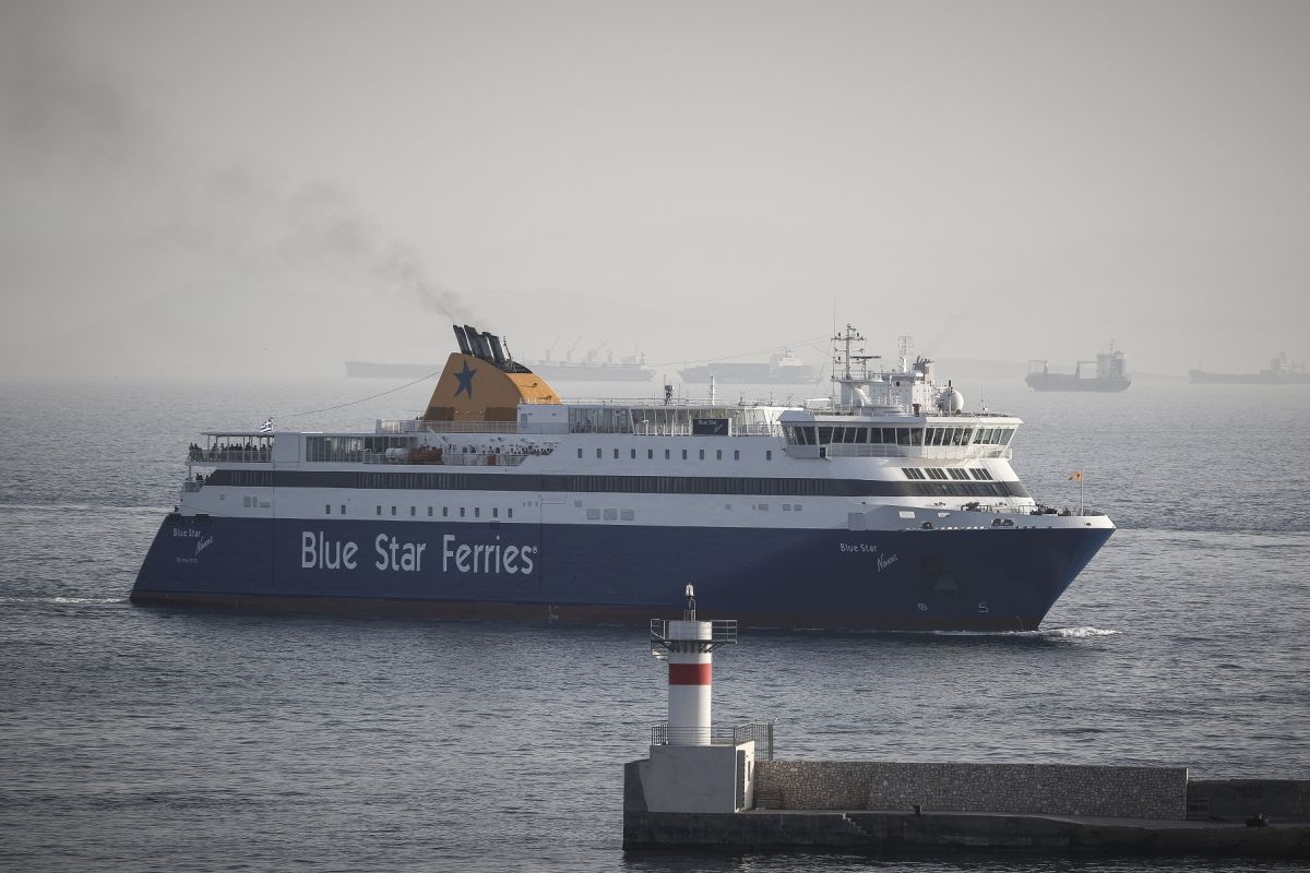 Blue Star Νάξος: Επιστρέφει στον Πειραιά λόγω βλάβης