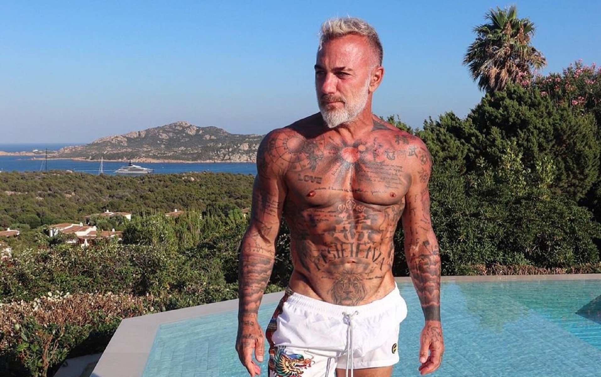 Ο Ιταλός «βασιλιάς» του Instagram προκαλεί με χαστούκια σε οπίσθια μοντέλων: Μπορούμε να κάνουμε ό,τι θέλουμε