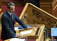 “Η ώρα του πρωθυπουργού” – Τι απαντά ο Μητσοτάκης σε Τσίπρα και Γεννηματά