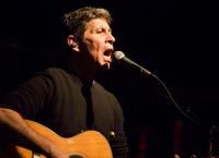 Σωκράτης Μάλαμας: Διέκοψε τη συναυλία του – “Σβήστε το γ…” (vid)