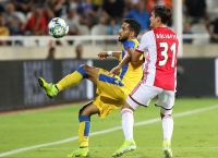 Champions League: Δεν πέτυχε το “θαύμα” ο ΑΠΟΕΛ – Στους ομίλους Άγιαξ, Σλάβια Πράγας και Μπριζ (vids)