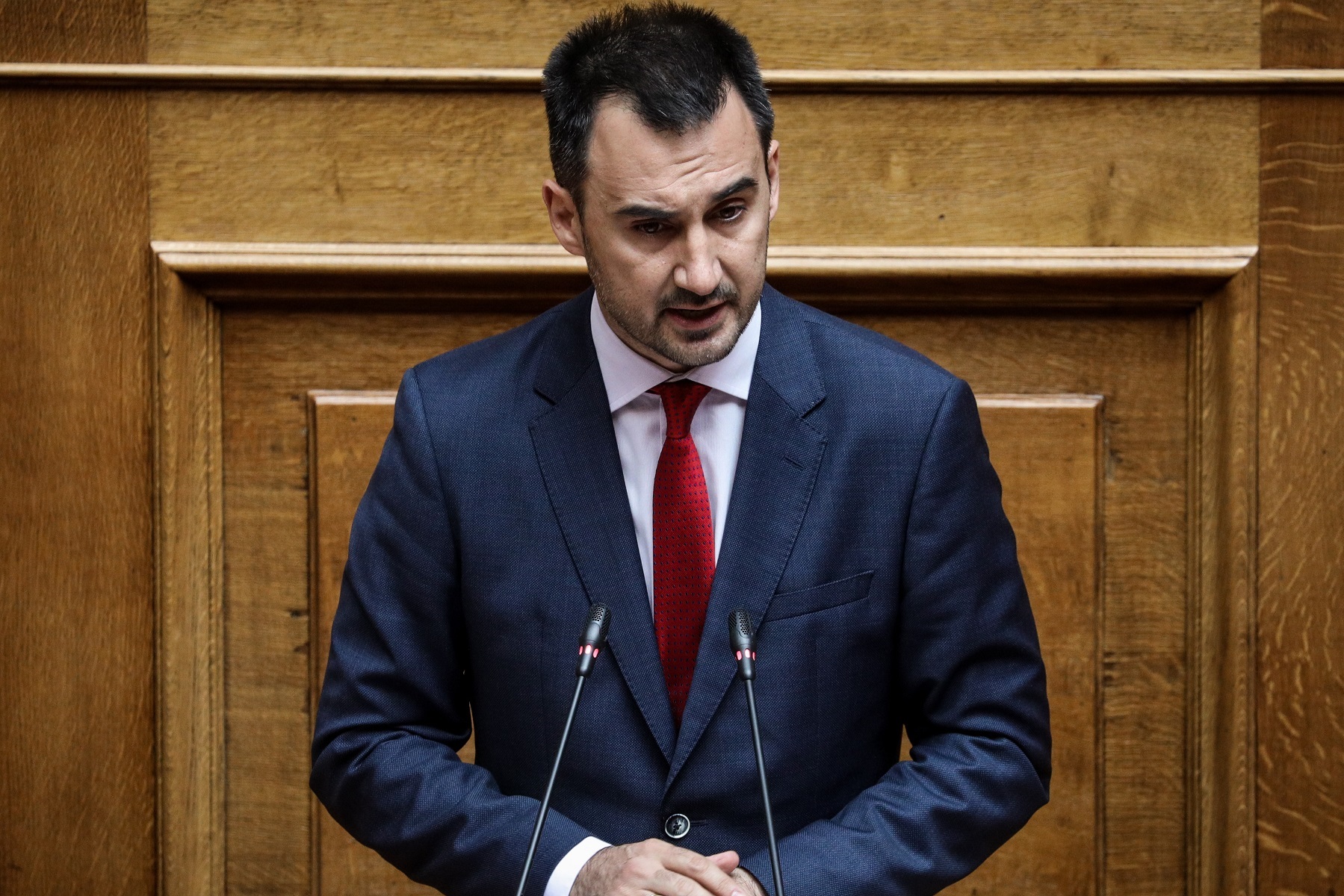 Πολυτεχνείο προσαγωγές: Χαρίτσης – Να αφεθούν ελεύθερα τα μέλη του ΚΚΕ που προσήχθησαν