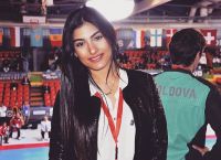 Η νέα θεά της αθλητικής δημοσιογραφίας είναι πιο όμορφη και από την Βραχάλη (pics)