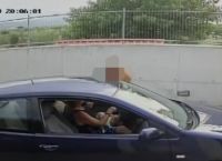 Κόρινθος: Γυναίκα οδηγός δέχθηκε άγρια επίθεση από άλλη γυναίκα (vid) Κόρινθος: Γυναίκα οδηγός δέχθηκε άγρια επίθεση από άλλη γυναίκα (vid)