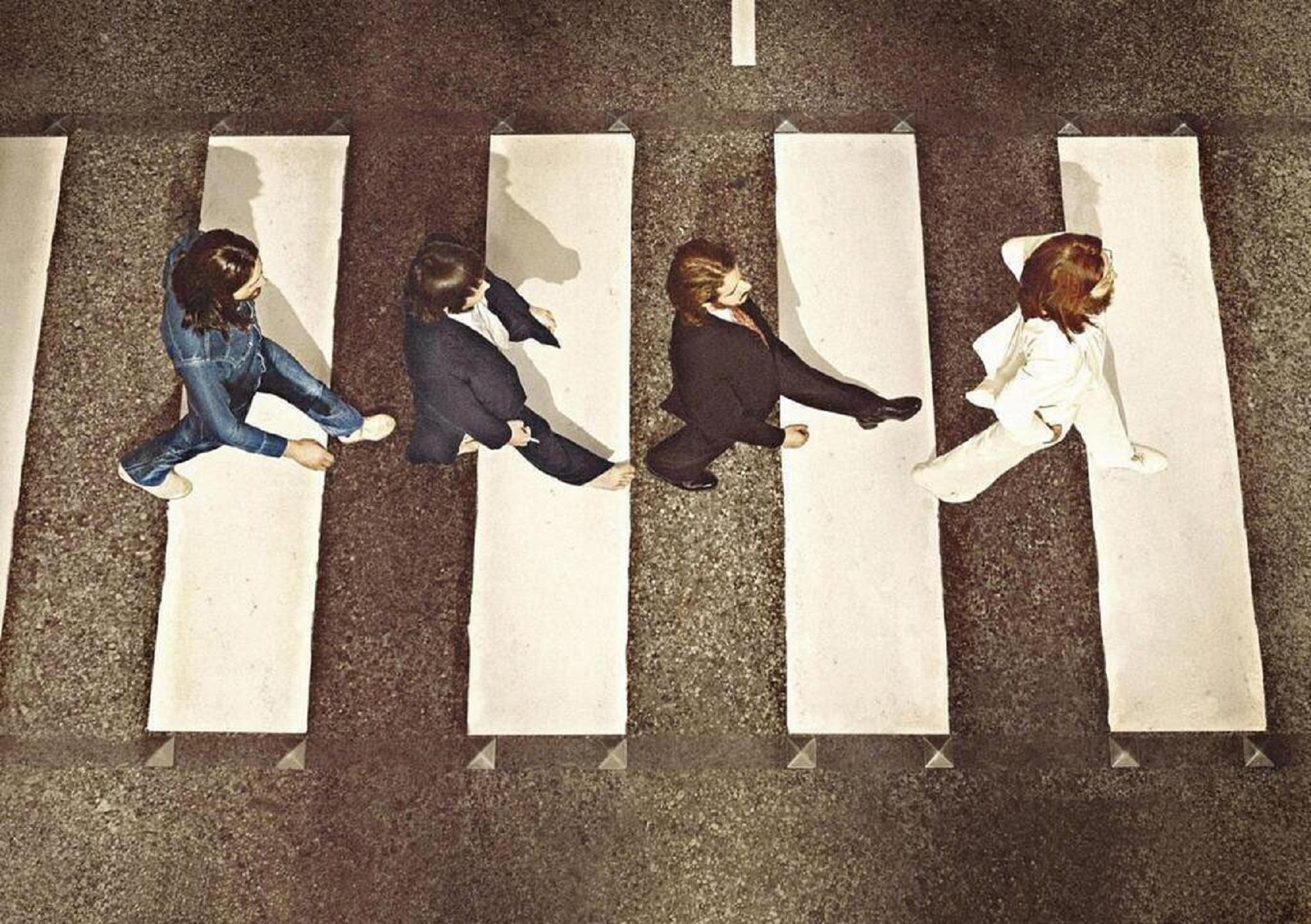 Beatles: Οι φαν γιορτάζουν την 50ή επέτειο της φωτογραφίας του “Abbey Road”