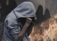 Ναρκωτικό σίσα: H «κοκαΐνη των φτωχών» εξαπλώνεται στην Ελλάδα Ναρκωτικό σίσα: H «κοκαΐνη των φτωχών» εξαπλώνεται στην Ελλάδα