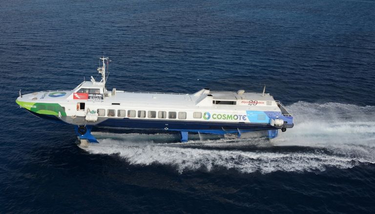 Flying Dolphin: Επιστρέφει στον Πειραιά μετά από μηχανική βλάβη