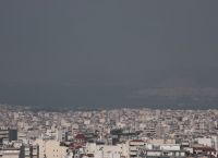 Φωτιά τώρα: “Σκέπασαν” τον αττικό ουρανό οι καπνοί από την πυρκαγιά στην Εύβοια (pics)
