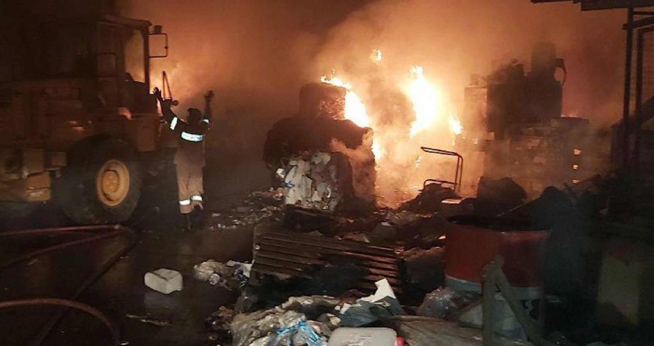Φωτιά τώρα Ζάκυνθος: Μεγάλη πυρκαγιά στις κτιριακές εγκαταστάσεις του ΦΟΔΣΑ