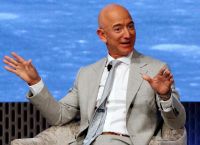 Τζεφ Μπέζος Amazon: Πούλησε μετοχές δισεκατομμυρίων της Amazon λίγο πριν το κραχ