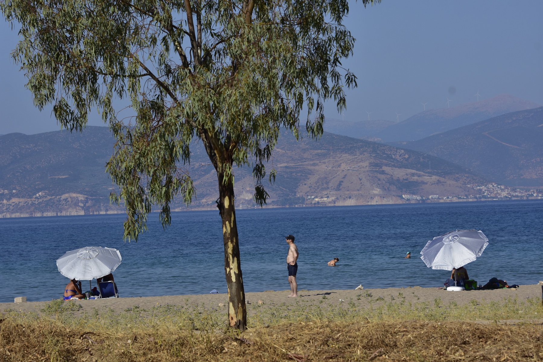 Καιρός σήμερα: Καιρός για παραλία και την Κυριακή – Στους 30 βαθμούς η θερμοκρασία