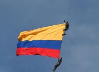 Κολομβία: Τραγικός θάνατος αξιωματικών που κρέμονταν από ελικόπτερο (vid)