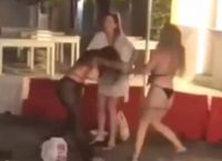 Μύκονος: Απίστευτο ξύλο μεταξύ γυναικών (vid)