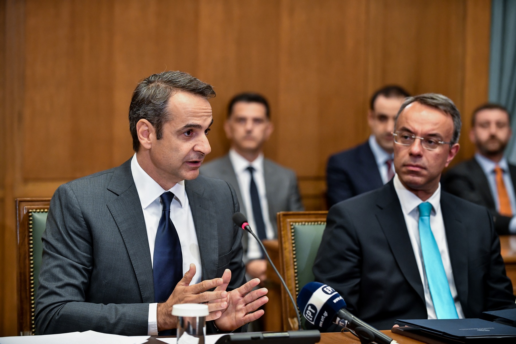 Πρωτογενές πλεόνασμα: Το σχέδιο της κυβέρνησης για τη μείωση του