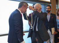 Γιάννης Μπουτάρης: Η κίνηση που ξεχώρισε στην ορκωμοσία του Ζέρβα (vid)