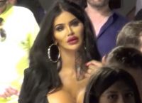 Γι΄αυτή τη γυναίκα στη Μύκονο συζητάνε όλοι