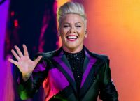 Pink κορωνοϊός: «Ο γιος μου το πέρασε πιο βαριά από εμένα – Δεν σταμάτησα τις προσευχές»