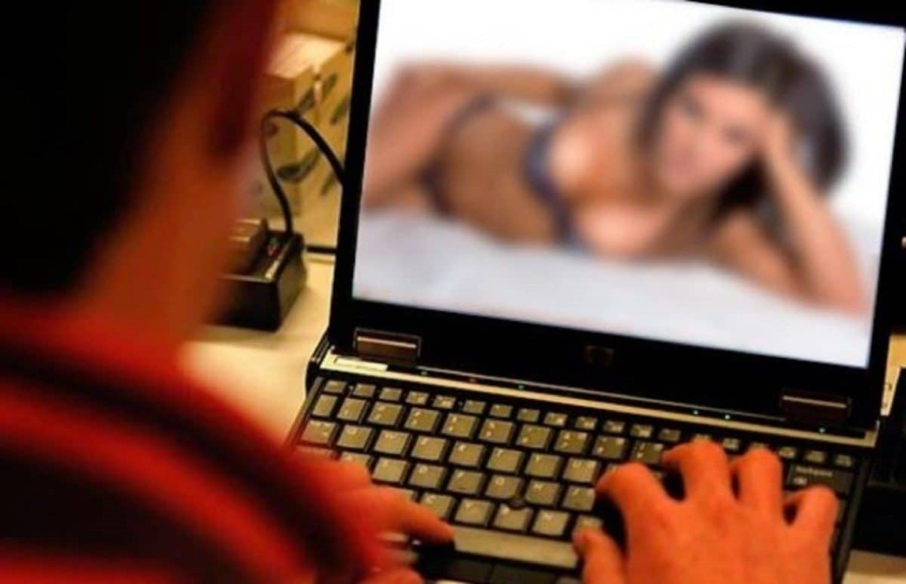 Τέλος η ελεύθερη πρόσβαση σε sites ερωτικού περιεχομένου