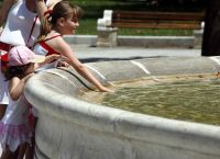 Δημογραφικό πρόβλημα: Τα 14 νέα μέτρα της κυβέρνησης για τη στήριξη της ελληνικής οικογένειας