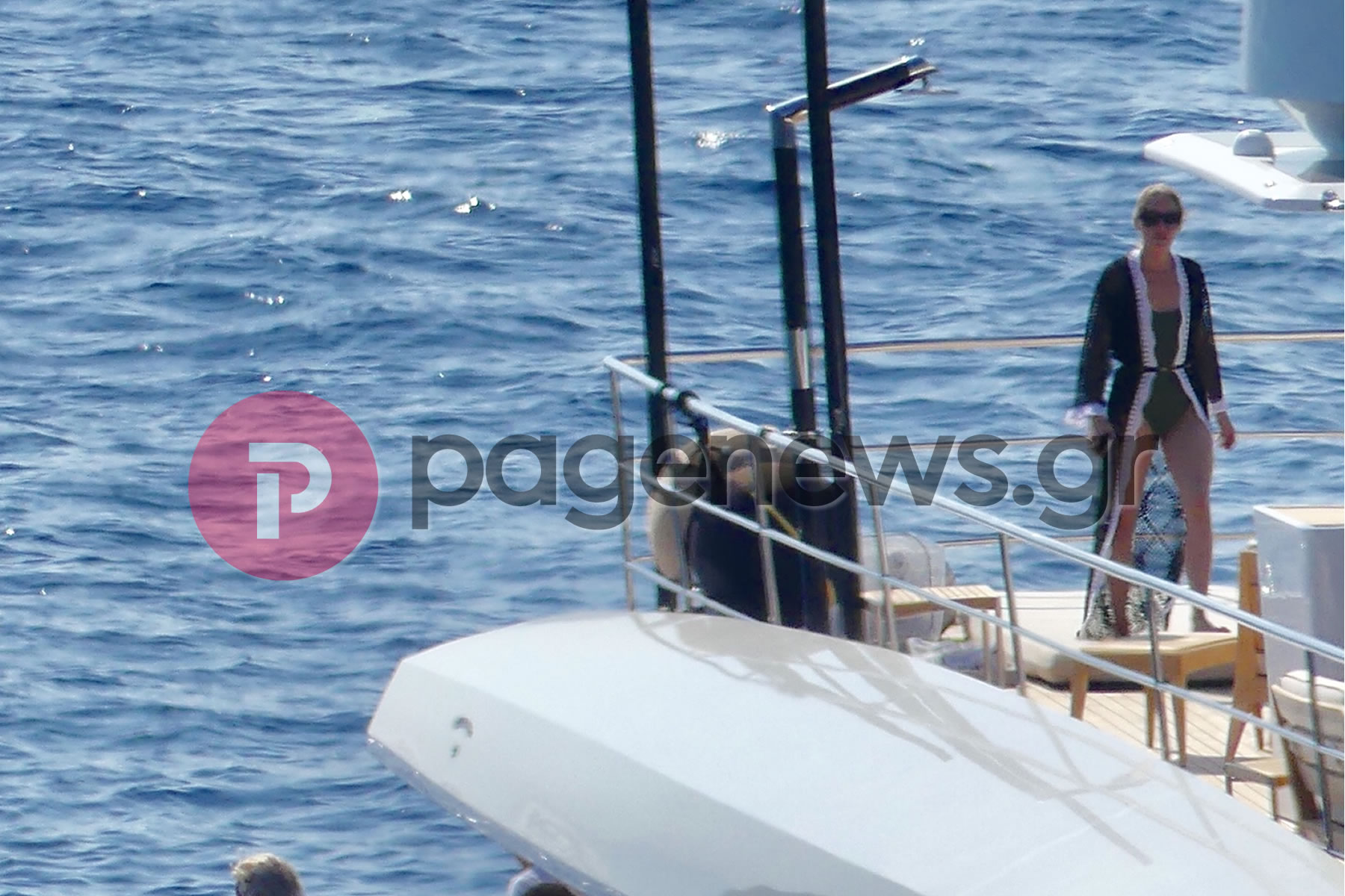 Ολίβια Παλέρμο – Βαλεντίνο: Αποκλειστικές φωτογραφίες από τις διακοπές τους στο Ιόνιο